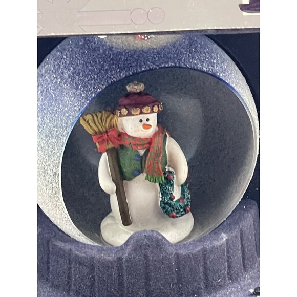 Christmas lighted snowman ornament frosted bulb wreath plug into lights READ new - Picture 2 of 7